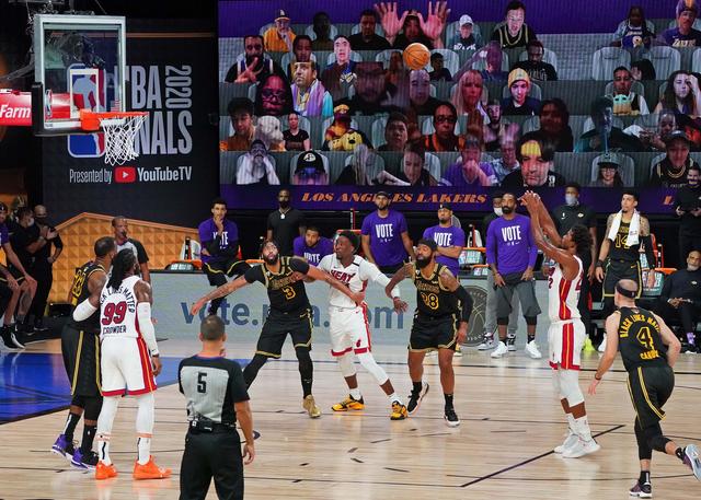 牛奶产品海报设计_奶粉、奶制品海报设计制作